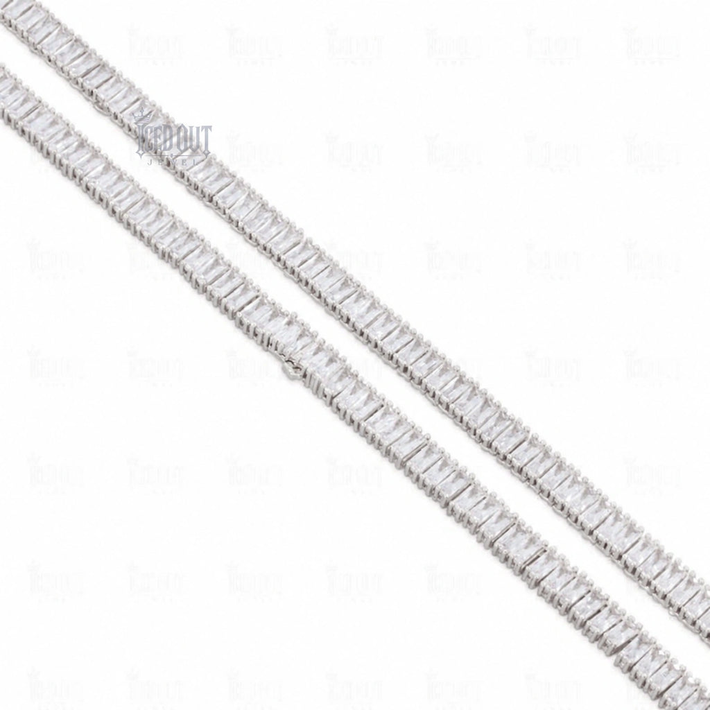zoom view of moissanite tennis chain
