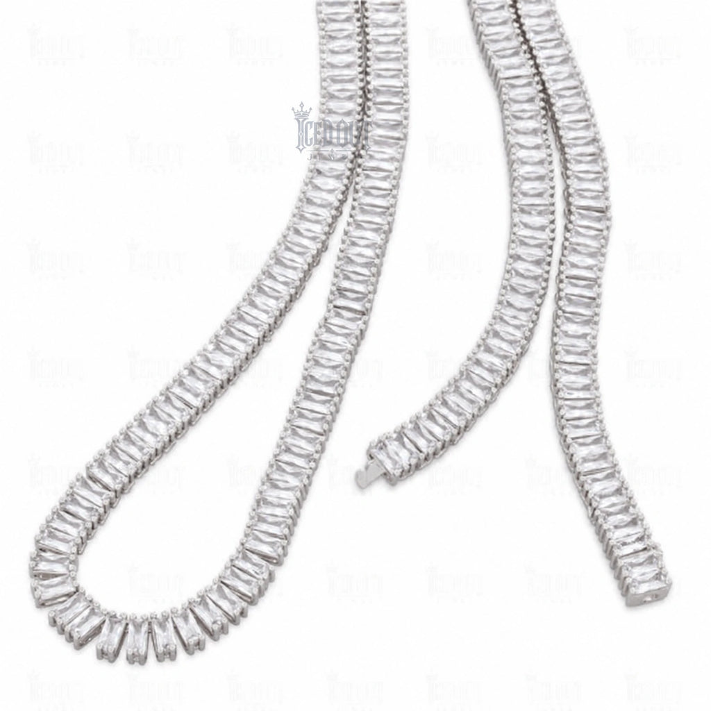 front view of moissanite tennis chain