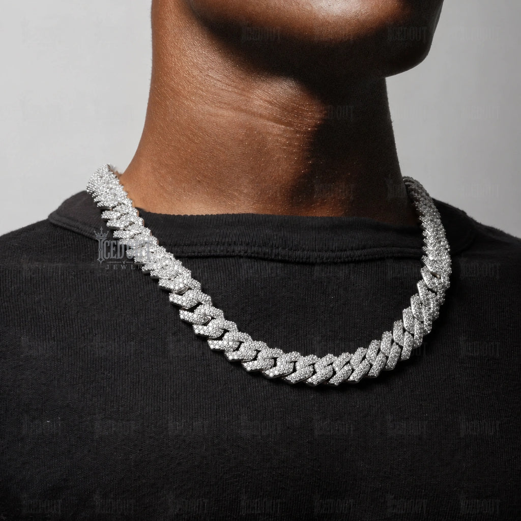 model view of cuban link chain moissanite diamonds​